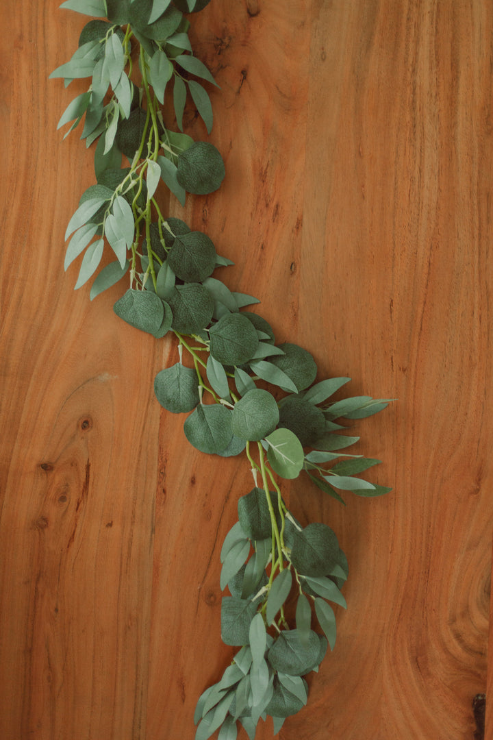 Eucalyptus + Silver Green Willow (artificial)