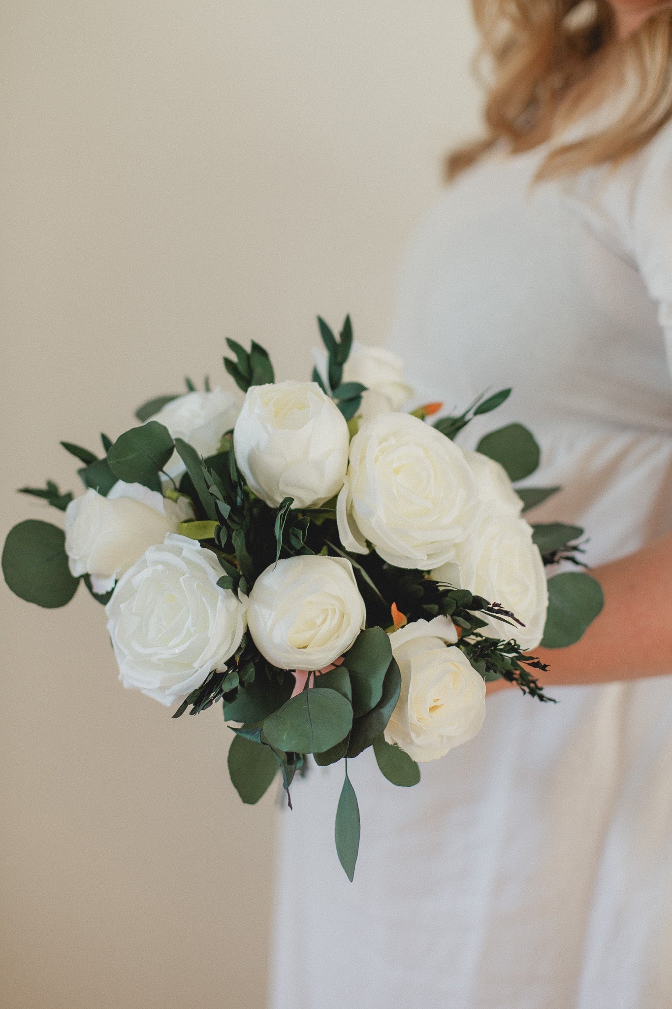Simply White Boutonniere & Corsage Rental