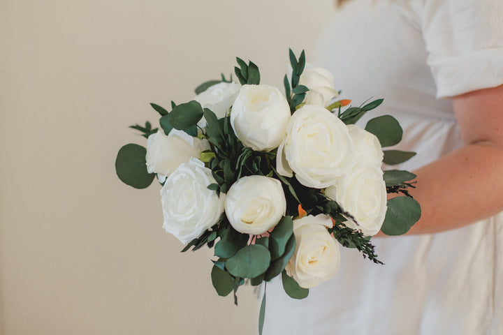 Simply White Bridal Bouquet Rental