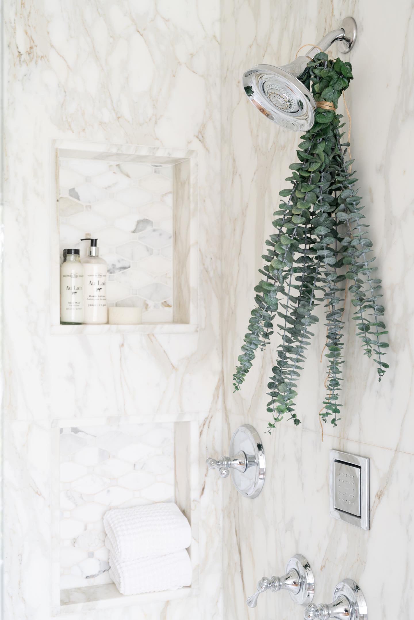 Eucalyptus Shower bundle hanging in a shower to provide an aromatherapy experience. 