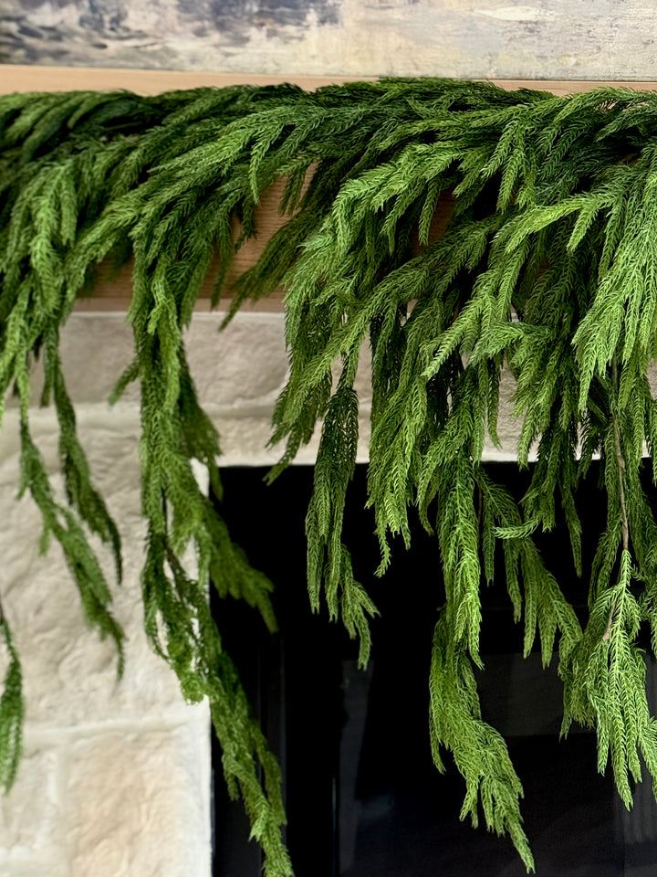 Norfolk Dripping Garland