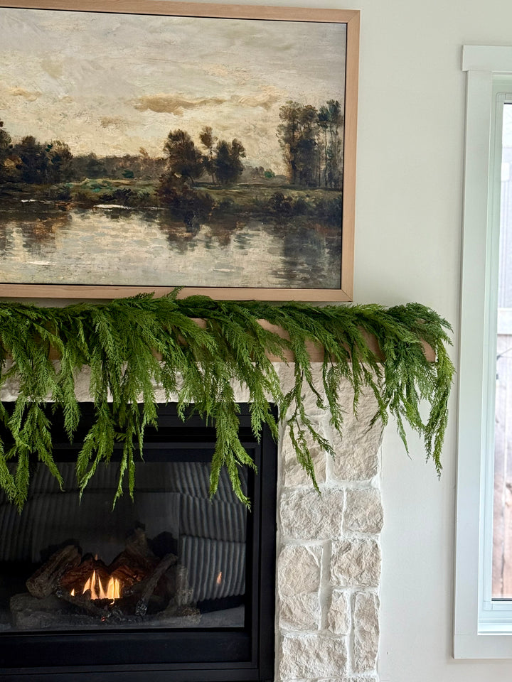 Cedar Pine Dripping Garland
